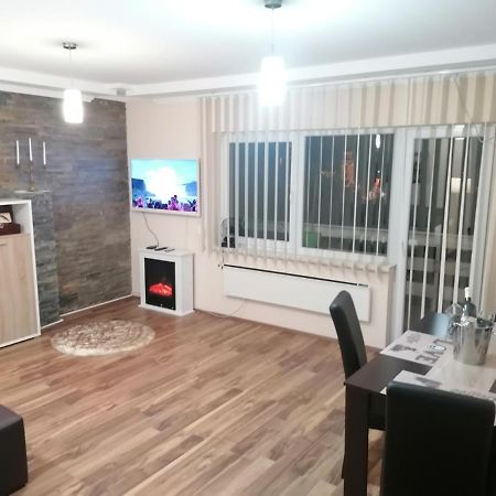 Apartman Dionis Sm Sremska Mitrovica Buitenkant foto